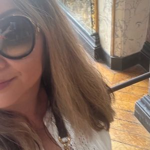 Meet your Posher, Sandra